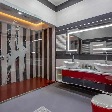 Exclusive Marilyn In The Heart Of Apartman Budapest